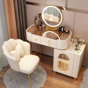 Bàn trang điểm gọn nhẹ